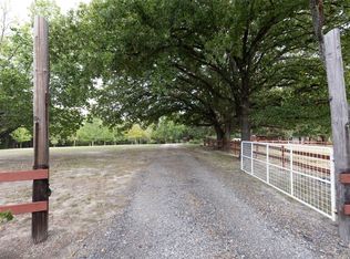 1857 Wolf Creek Dr, Greenville, TX 75402