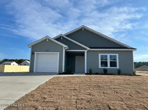 226 Happy Trail Road, Aberdeen, NC 28315