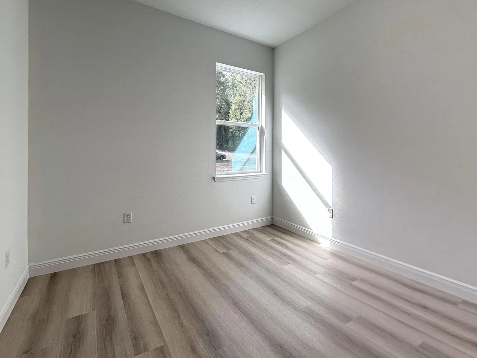 4 bed, 1587 sqft, $1,800 — Photo 4