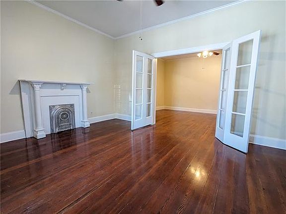 2nd image of 1015 Pleasant St
