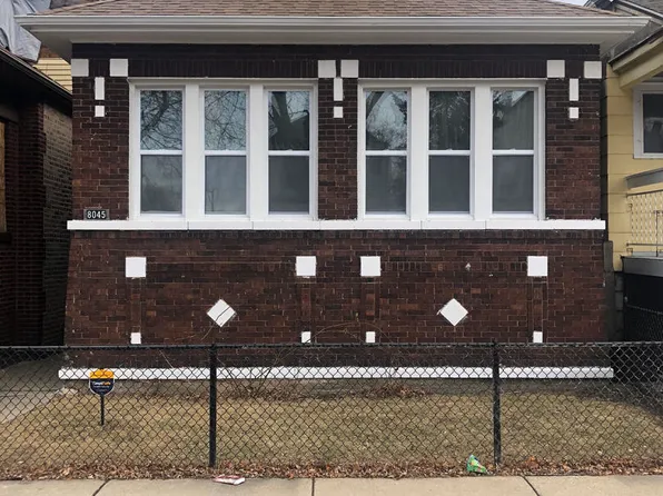 8045 S Escanaba Ave, Chicago, IL 60617