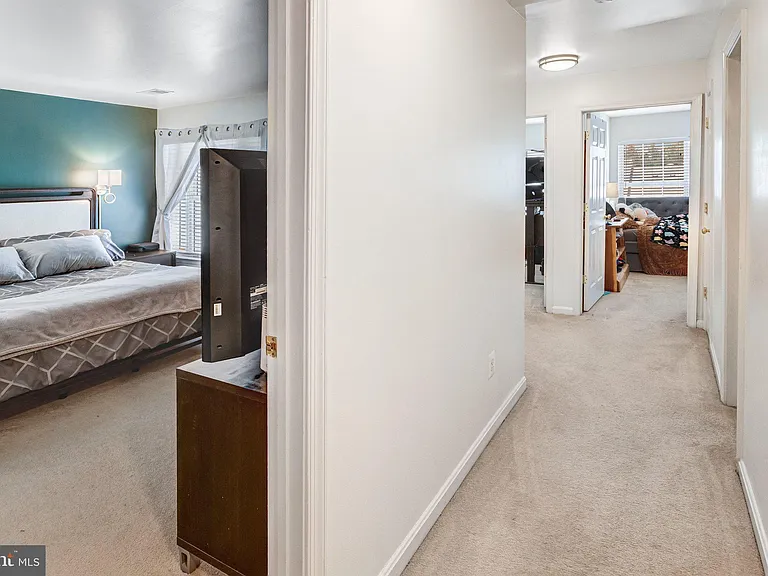 12703 Gartney Ln — Photo 15