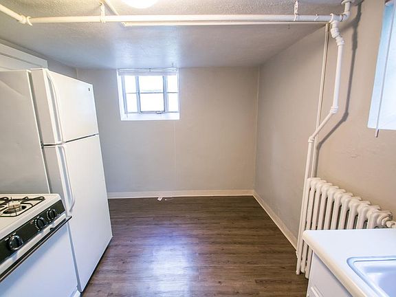 3rd image of 2135 S Josephine St APT B