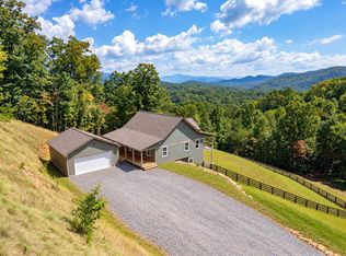 280 Wild Berry Ln, Hayesville, NC 28904