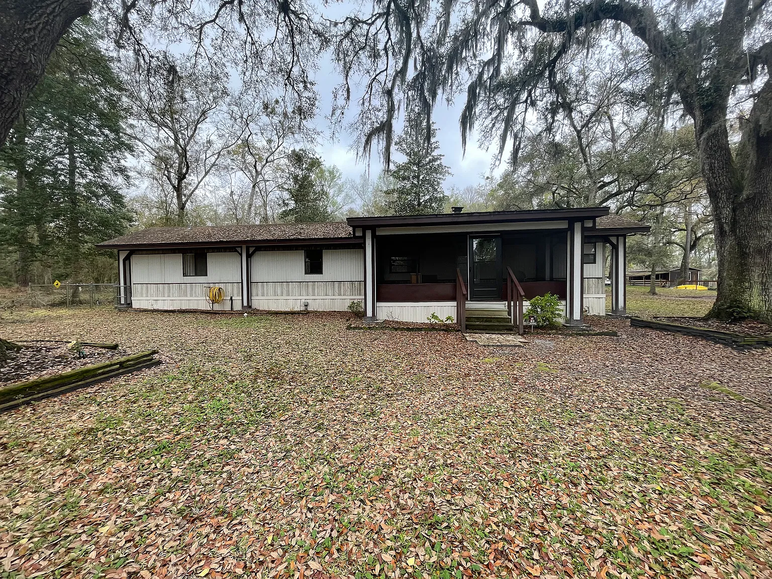 2 bed, 863 sqft, $1,600 — Photo 1