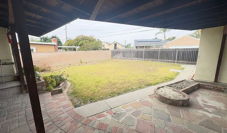 10131 Memphis Ave — Photo 18
