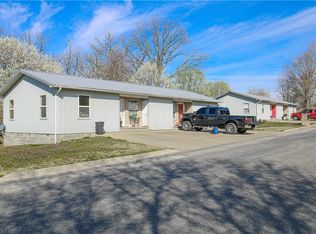 100 Clive St, Berryville, AR 72616