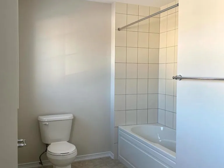59 Alexandra Dr — Photo 12