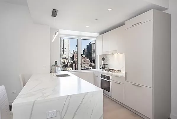 Rented by R New York | media 13