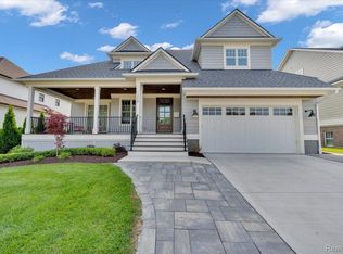 1208 N Pine St, Rochester, MI 48307