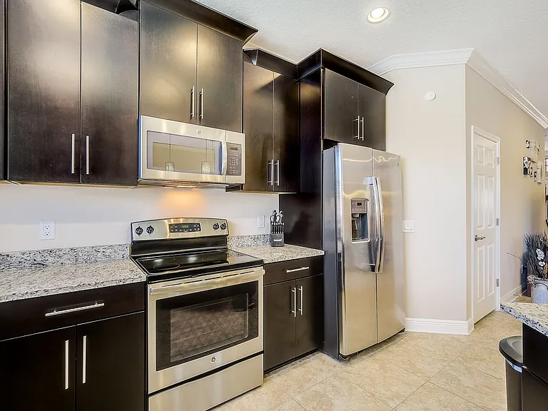 7811 52nd Ter E — Photo 7