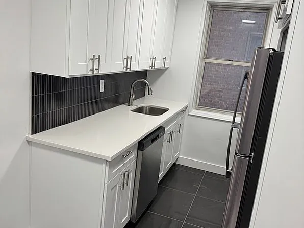 180 Van Cortlandt Park S #2JJ, Bronx, NY 10463