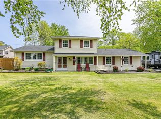 6 Dawnhaven Dr, Rochester, NY 14624