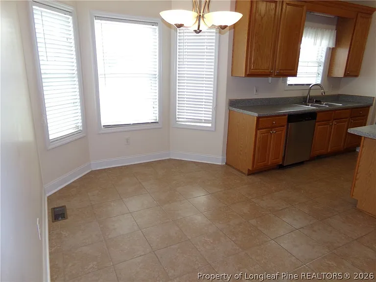 290 Robeson St — Photo 9