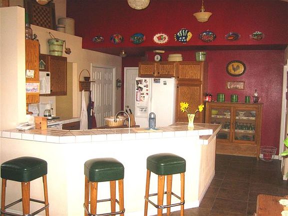 4th image of 2510 E Debbie Ln