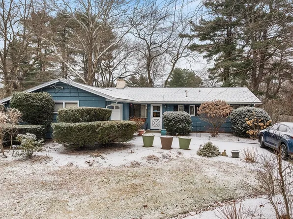 13 Edith Rd, Framingham, MA 01701