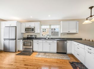 10 Gracie Ln UNIT 10, Swampscott, MA 01907