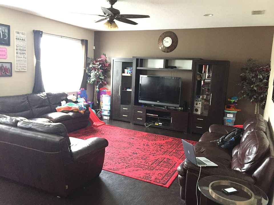 1st image of 724 Legacy Park Dr