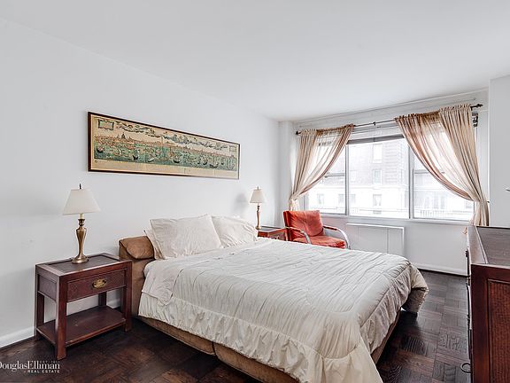 2nd image of 77 W 55th St APT 5G