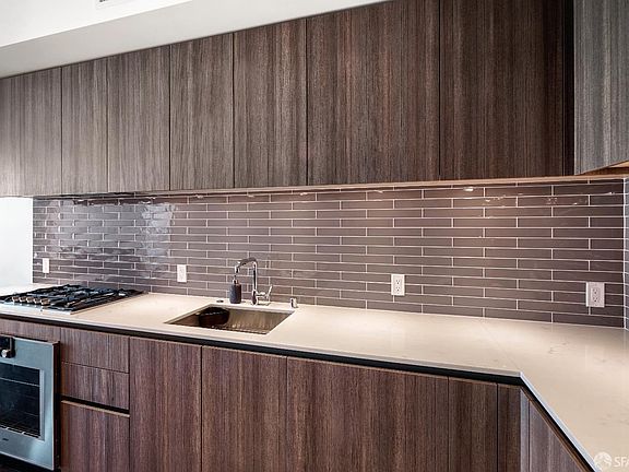 4th image of 1000 3rd St Unit 805