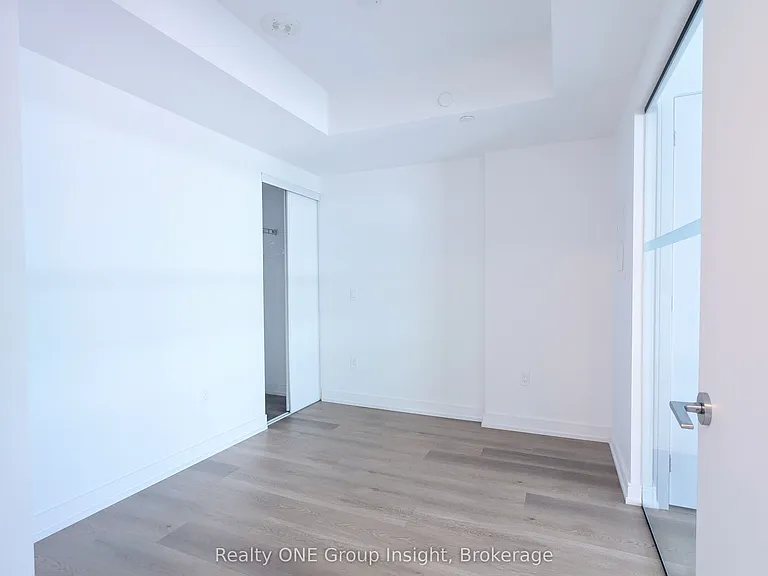 1 Jarvis St #425 — Photo 7