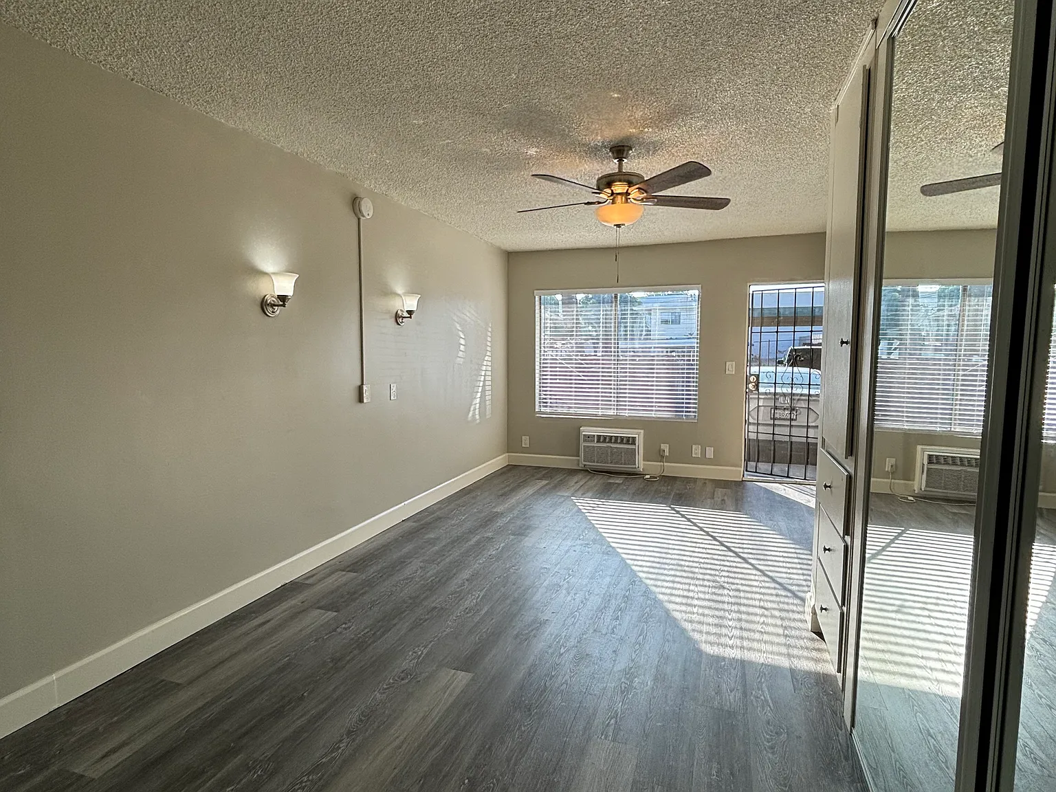 Studio, $1,550 — Photo 4