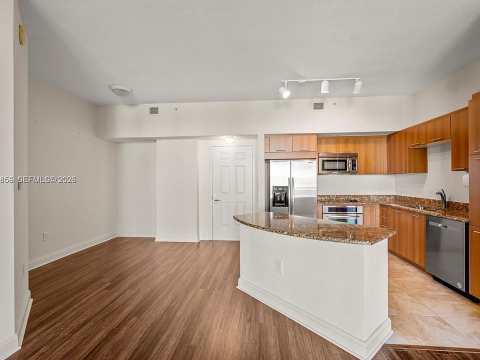 1st image of 510 NW 84th Ave APT 620