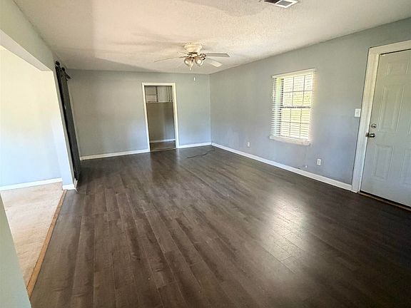 3rd image of 1135 Coats Bend Rd