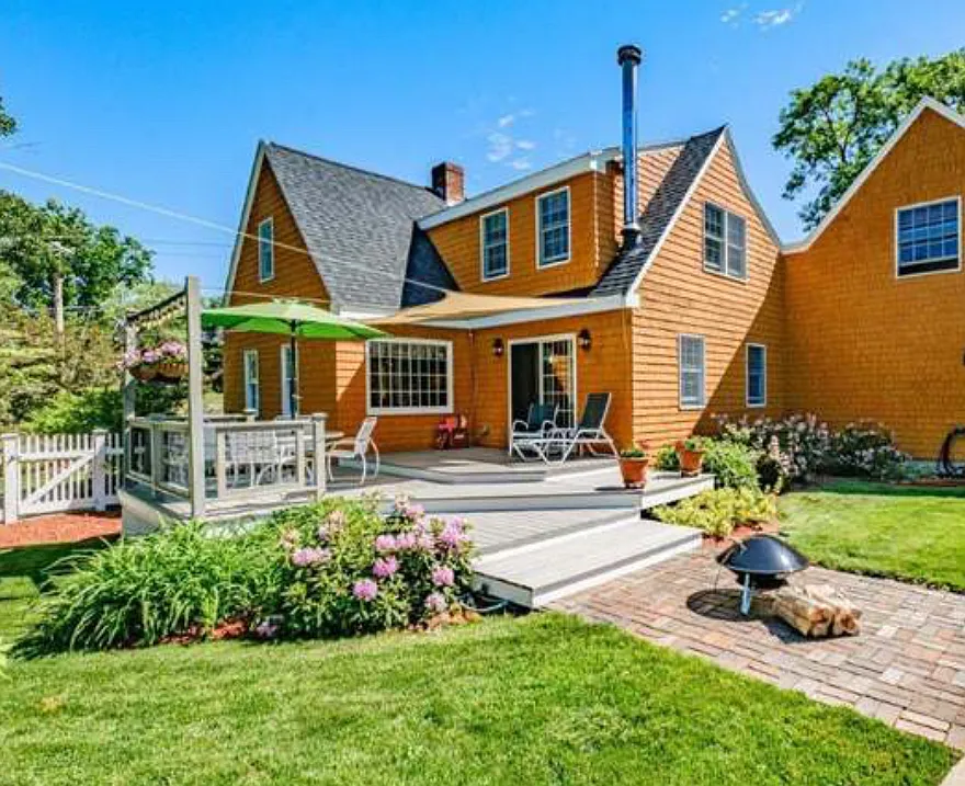 398 Falmouth Rd