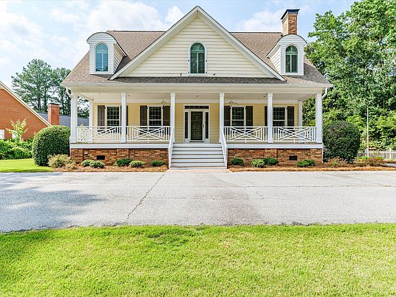 2nd image of 3141 W Lake Forest Drive