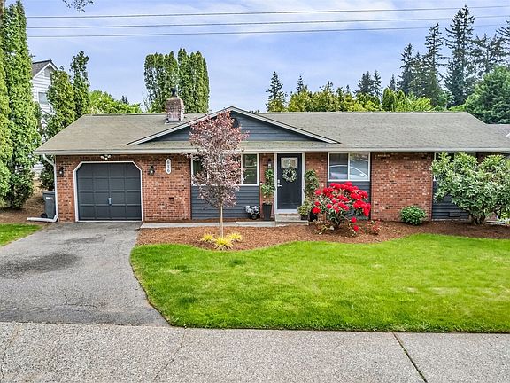 3rd image of 616 212th Street SW
