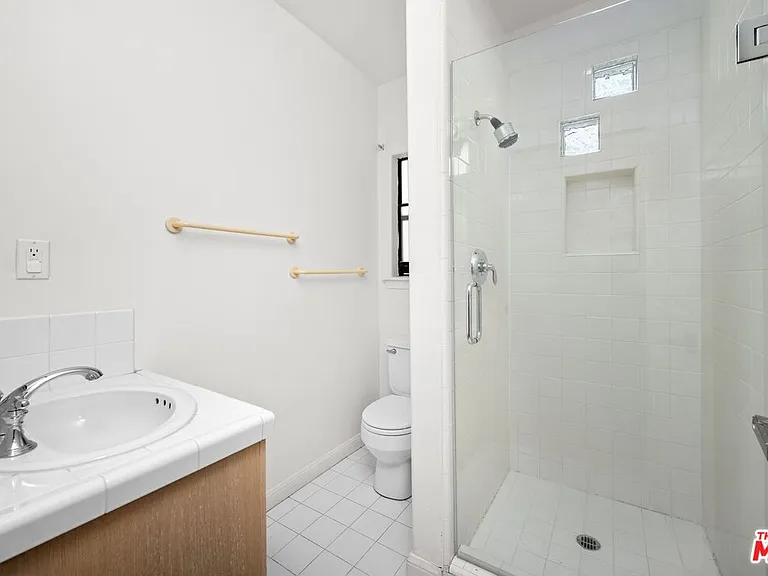 6206 Pacific Ave #2 — Photo 12