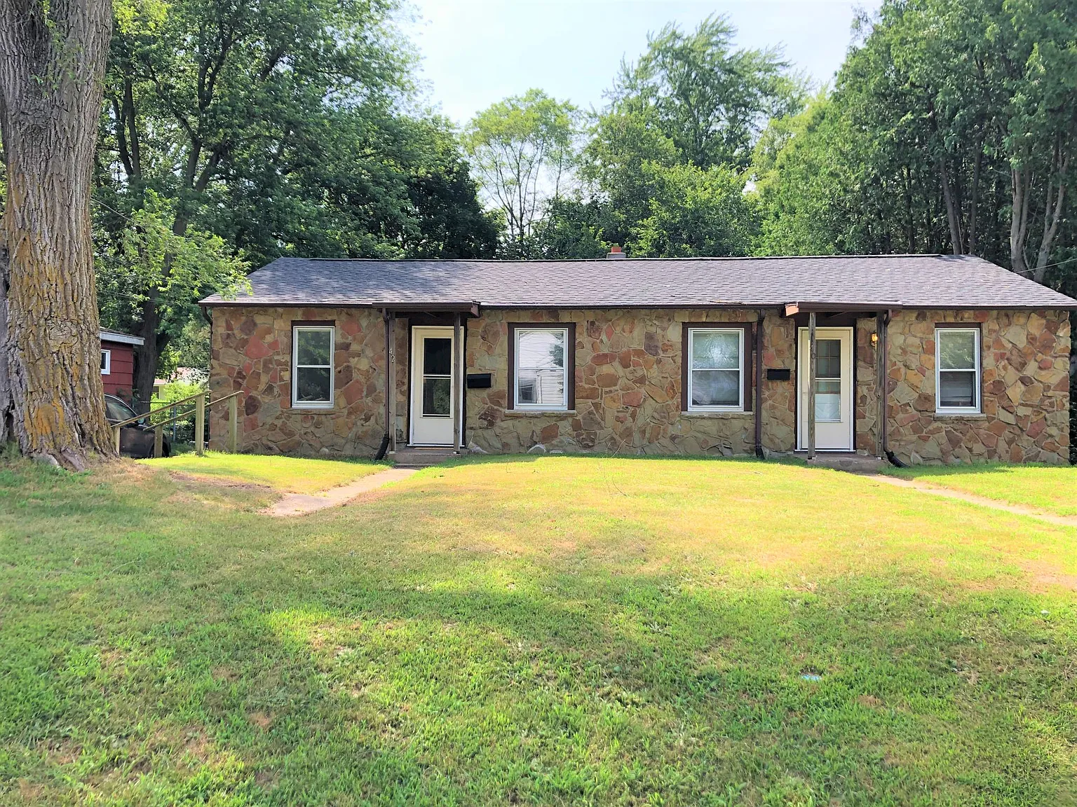 2 bed, 700 sqft, $1,125 — Photo 2