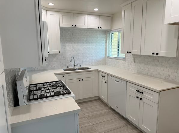 558 W Harvard St #2