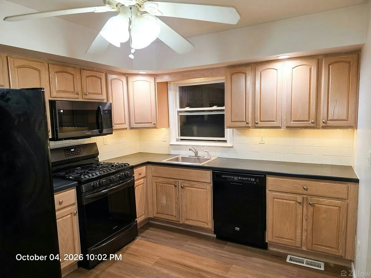 242 Munro Blvd — Photo 2