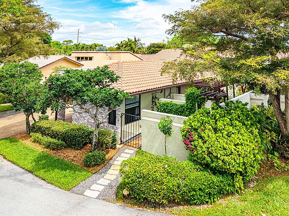 3rd image of 21330 Placida Terrace