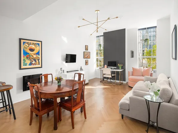 184 Kent Ave APT C101, Brooklyn, NY 11249