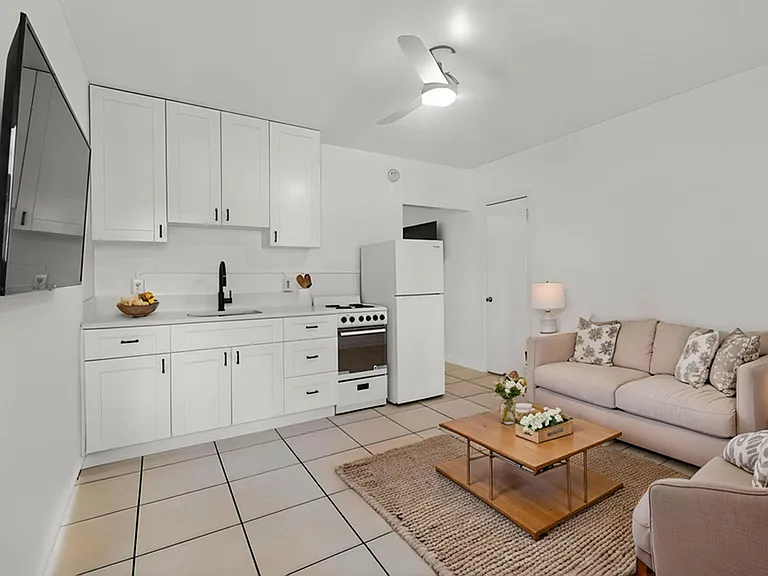 101 Blossom Ln #L — Photo 9