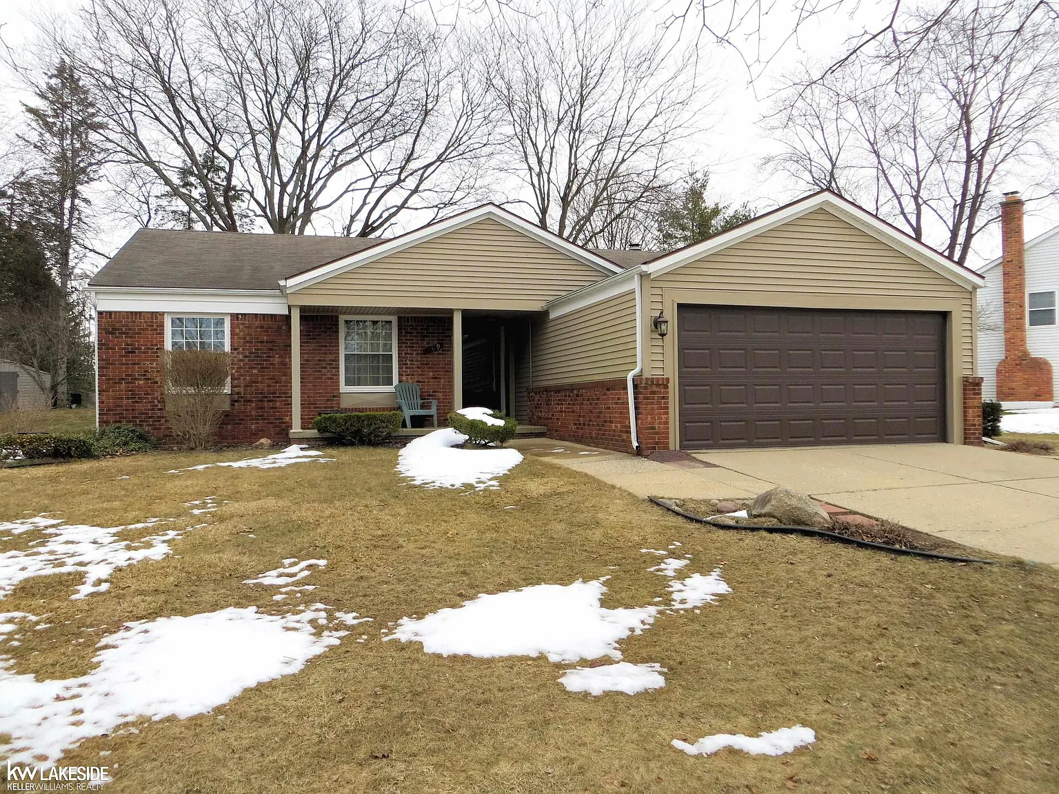 769 Fairway Trails Dr photo 1