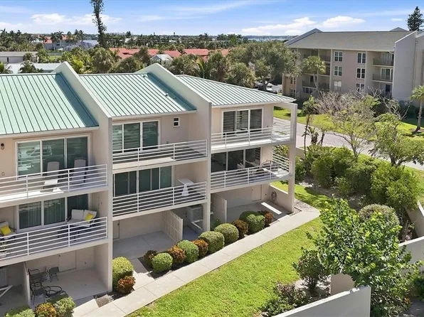 797 BENJAMIN FRANKLIN DRIVE #9, SARASOTA, FL 34236