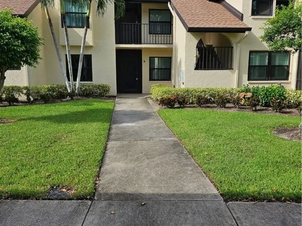 8595 Charter Club Cir Unit 5, Fort Myers, FL 33919