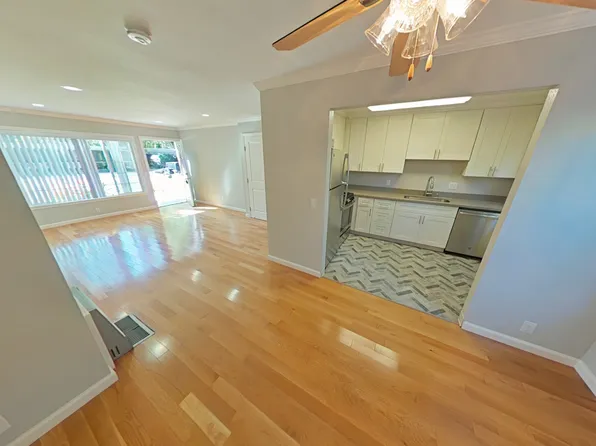 368 Waverley St APT 2, Menlo Park, CA 94025