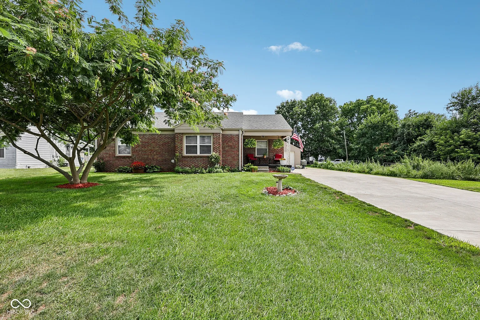 2319 Porter St photo 1