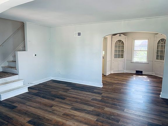 5th image of 520 Harter Ave