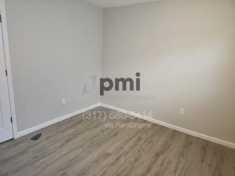 403 Wallace Ave — Photo 17