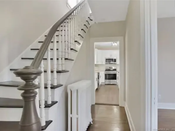 23 Grove Street, West Hartford, CT 06110