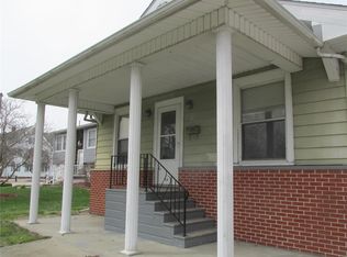 211 E Elm St, Gillespie, IL 62033