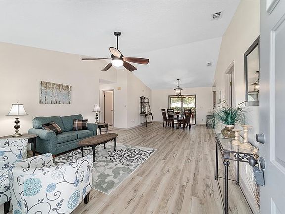 5th image of 4008 SE 61st Pl