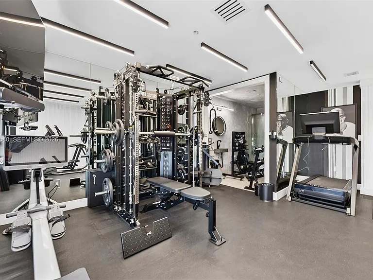 90 SW 3rd St #Penthouse 12 — Photo 29
