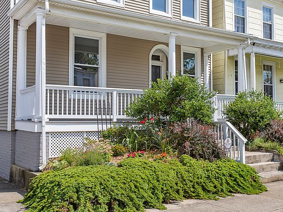 2nd image of 525 N 32nd St